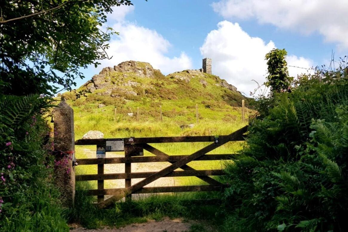 Lobhill And Self Catering 4*